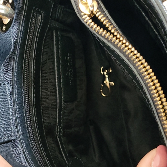 Michael Kors - Picture 3 of 4